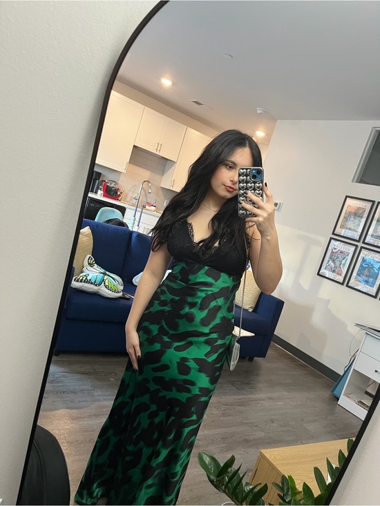 Forever 21 Dresses & Skirts - Forever 21 Green and Black Satin Slip Dress with Lace Bodice